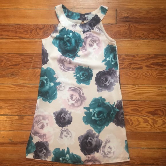 H&M Dresses & Skirts - Floral dress